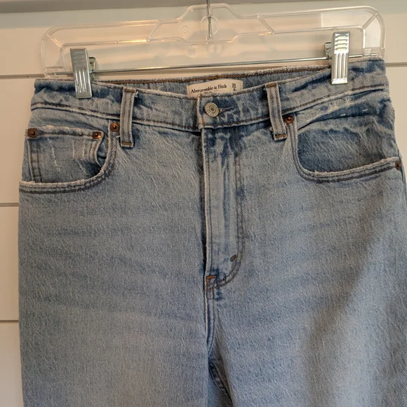 Abercrombie & Fitch 90s Straight High Rise Split-Vent Hem Size 28S / 6S - Picture 5 of 15